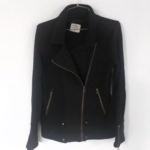 Jacket asymmetrical with zip